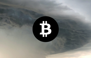 Bitcoin Price Analysis: BTC briefly spikes to $33,000, major reversal incoming?