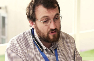 Cardano founder extends an olive branch to XRP community amid regulatory turmoil