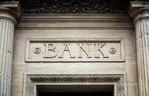 Nearly 190 banks in the U.S. at potential risk of impairment, warns recent economic study
