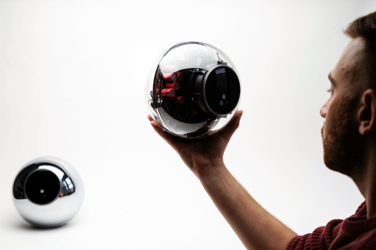 crypto-worldcoin-orb-2303