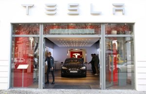 Tesla’s tumble: This week in EVs