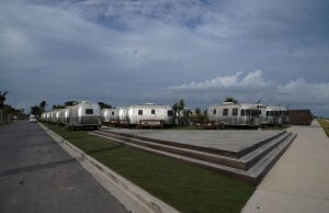 US lawmakers urge scrutiny of SpaceX worker injuries after Reuters report