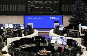 Technology, sportswear makers pull down European shares