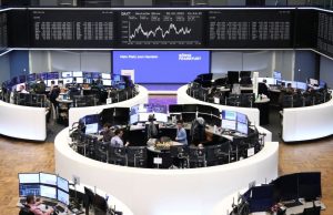 European shares rise ahead of US inflation data