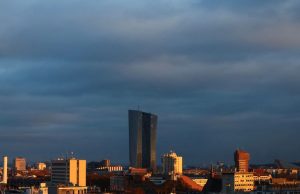 ECB’s Lane sees easing labour market stress