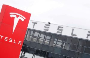 2 reasons why Tesla stock fell on Thursday