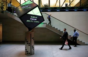 Blue chips lower after retail sales dampen GDP hopes