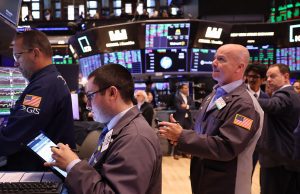 S&P 500 Slips Amid Weak Retail Sales and Rising Middle East Tensions