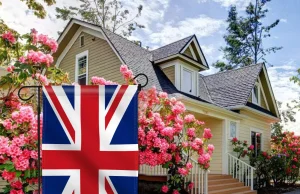 UK House Prices Drop 0.8% in June Following End of Property Incentives