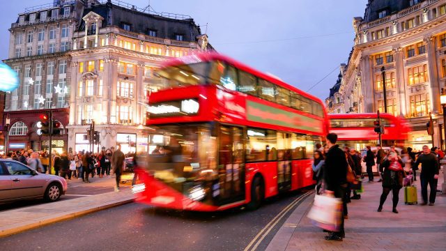 uk-consumers-worry-about-the-economy-and-spending-opt