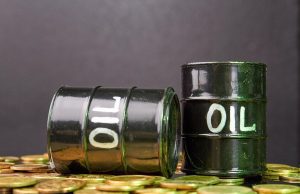 Traders Push Oil Lower Amid Hopes of Easing Russia Sanctions