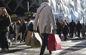 CB Consumer Confidence Edges Lower Yet Tops Expectations