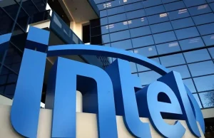 Intel Shares Drop as Trump Administration Weighs 10% Stake