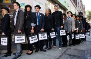 UK Labor Market Cools as Payroll Numbers and Wage Growth Decline