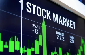 Stocks Tick Higher as Markets Weigh Trump’s Visa Crackdown and Rate Outlook