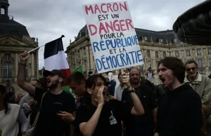 French Unions Launch Strikes Over Austerity, Increasing Pressure on Macron