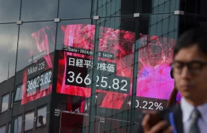 Asian Stocks Mixed: Japan, South Korea Hit Records as China Slips
