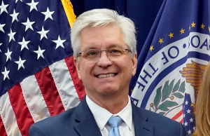 Waller: Rate Cuts Likely as Tariffs Pose Risk to U.S. Economic Outlook