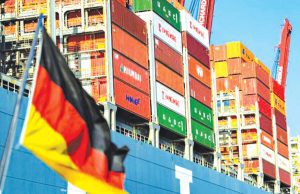 German Exports Seen Falling 2.5% in 2025, BGA Warns