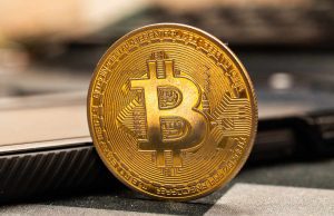 Bitcoin Price Sinks Under $113K; Altcoins Face Sharp Losses