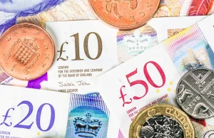 UK Pound’s Sharp Reaction to Gilt Market Decline May Be Excessive