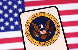 SEC Prepares Rule Allowing Asset Managers to Add ETFs to Mutual Funds