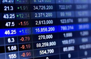 Asian Stocks Trade Mixed Before Fed Decision; Japan Near Record Highs on Trade Data