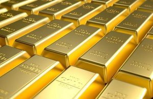 Gold Holds Firm on Tariff Jitters, Investors Await PCE Data