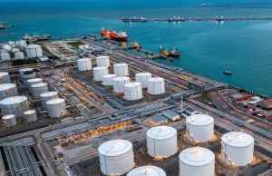 Oil Prices Ease, But Geopolitical Tensions Limit Losses