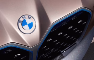 BMW Shares Drop 3% in Pre-Market After Forecast Revision