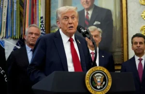 Trump Seeks to Block Chinese Flights Over Russia