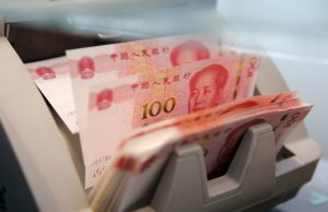 Asian Currencies Struggle as US-China Tensions Rise; Dollar Holds Firm Before Powell