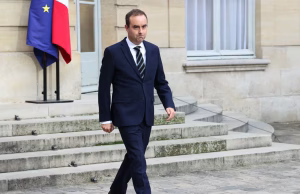 France’s Outgoing PM Lecornu Launches Final Talks to Resolve Political Deadlock