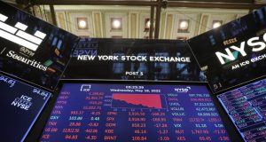 Wall Street Climbs as CME Trading Resumes After Major Outage