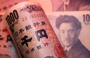 Asian Currencies Hold Steady as Dollar Firms on Shutdown Hopes