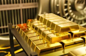 Gold Edges Up as Investors Buy the Dip Following Weekly Decline