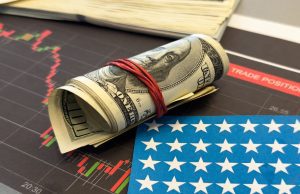 Dollar Stays Stable Ahead of Long-Awaited U.S. Data Dump