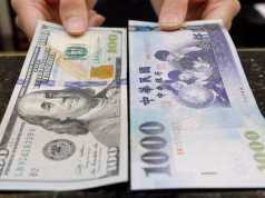 Asia FX Stalls as Dollar Holds Firm; China’s Deflation Drags On