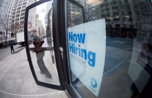 US Job Openings Smash Forecasts, Boosting the Dollar