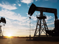 Oil Holds Steady as Supply Fears Rise Amid Geopolitical Tensions