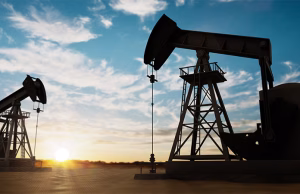 Oil Holds Steady as Supply Fears Rise Amid Geopolitical Tensions