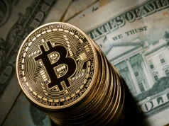 Bitcoin Holds Near $93K After Big Rebound as Fed Bets Rise