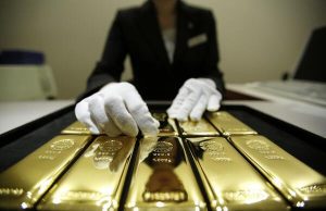 Gold Consolidates Near Record Highs After U.S. Payrolls Data