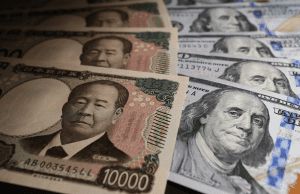 Yen and Dollar Strengthen as Heavy Rate Week Fuels Safe-Haven Demand