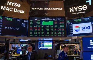 U.S. Stocks Trade Mixed as Markets Await Fed Decision and Key Jobs Data