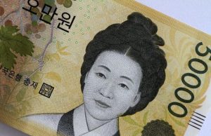 Asia FX Holds Steady as Fed Cut Hopes Build; Yen Climbs on BOJ Signals