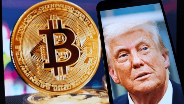 bitcoin-cryptocurrency-concept-smartphone-displaying-600nw-2636644397