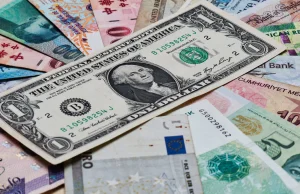 Asia FX Steady as Fed Cut Bets Hold; Rupee Sets New Low