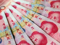 Asia FX Edges Higher on Fed Easing Hopes as Rupee Nears Record Low After RBI Rate Cut