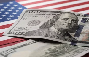 Dollar Stays Weak Before Fed Meeting as Euro Nears Highs